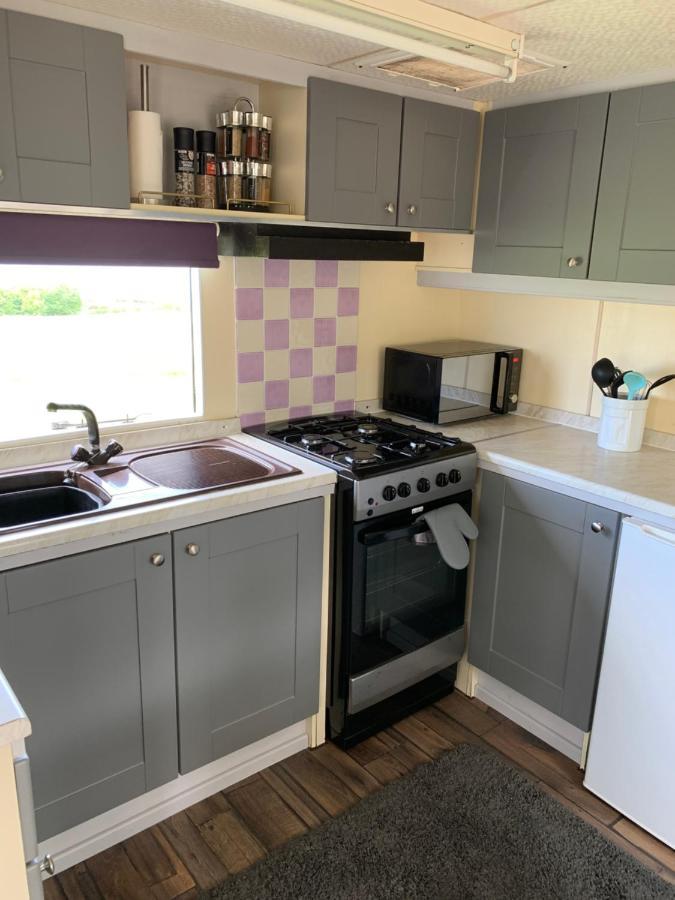 Byre Cottages & Log Cabin Кардиган Екстериор снимка
