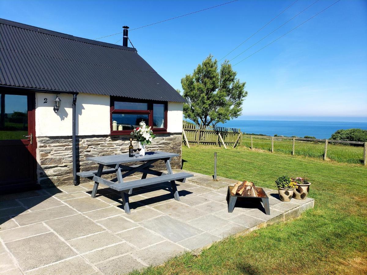 Byre Cottages & Log Cabin Кардиган Екстериор снимка