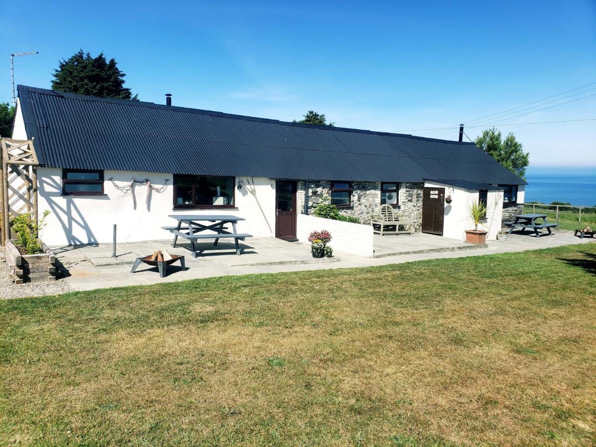 Byre Cottages & Log Cabin Кардиган Екстериор снимка