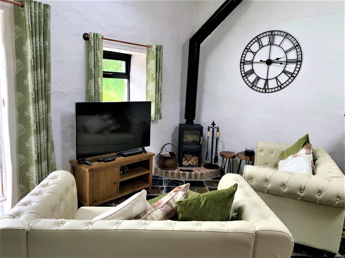 Byre Cottages & Log Cabin Кардиган Екстериор снимка