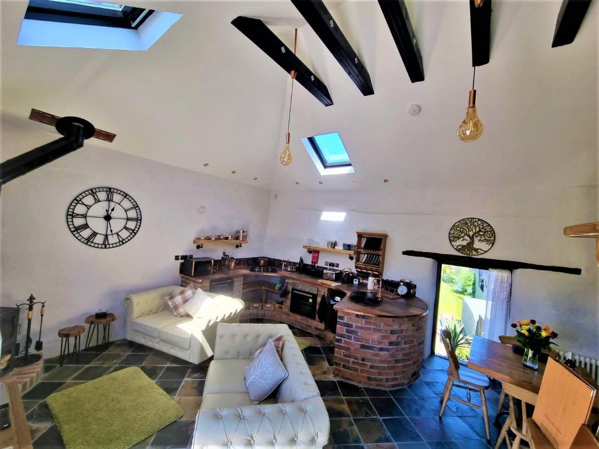 Byre Cottages & Log Cabin Кардиган Екстериор снимка