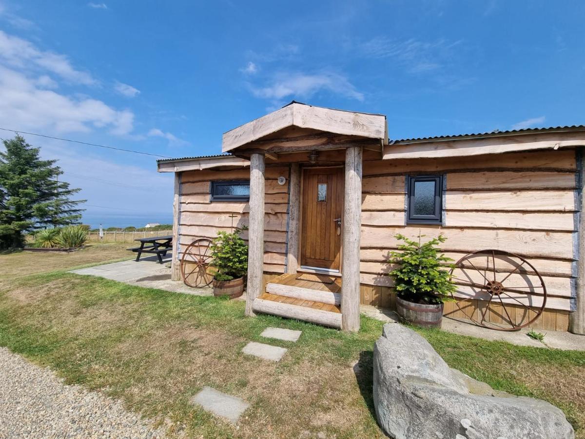 Byre Cottages & Log Cabin Кардиган Екстериор снимка