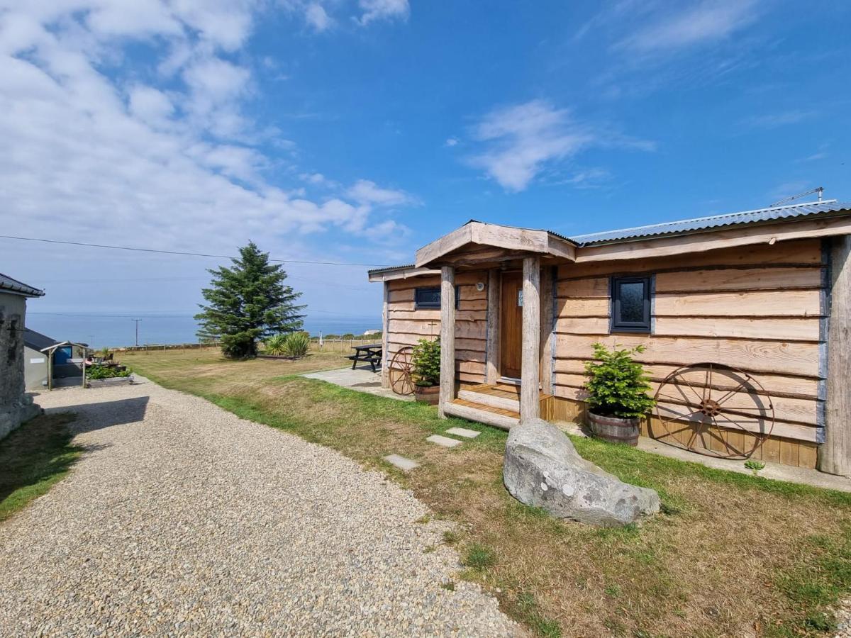 Byre Cottages & Log Cabin Кардиган Екстериор снимка